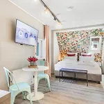 アパートホテル Xzllenz Modern S-bahn Smart-tv Kueche Parken Wellbeing Ottensoos