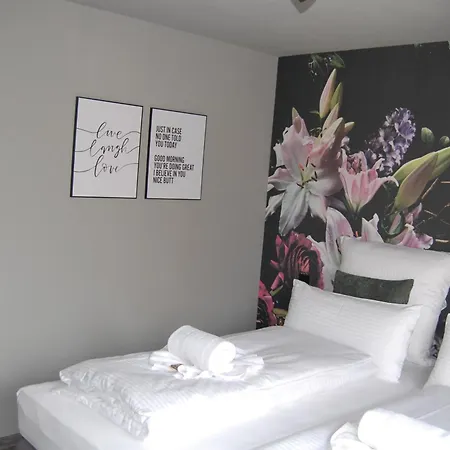 Aparthotel Xzllenz Modern S-bahn Smart-tv Kueche Parken Wellbeing 3*